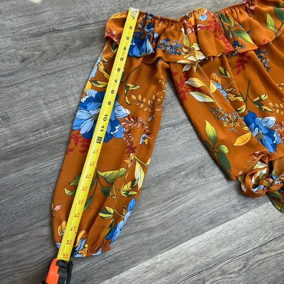 Peach Love California Women's Brown Floral Off The Shoulder Blouse Size Small - Picture 5 of 8